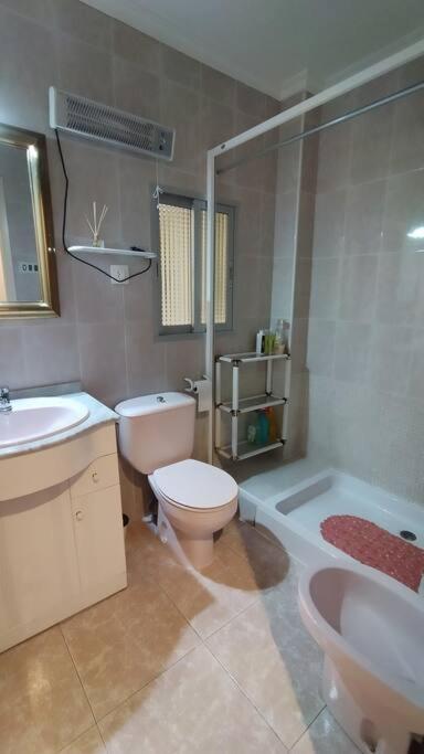 Charming Three Bedroom Apartment In Alcoi Extérieur photo